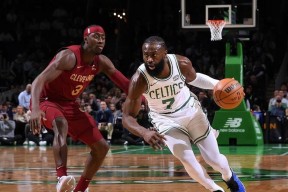 爱游戏-包含窗口期NBA总决赛焦点战；奥兰多魔术单刀错失；信心回归；数据趋势出现新变化的词条