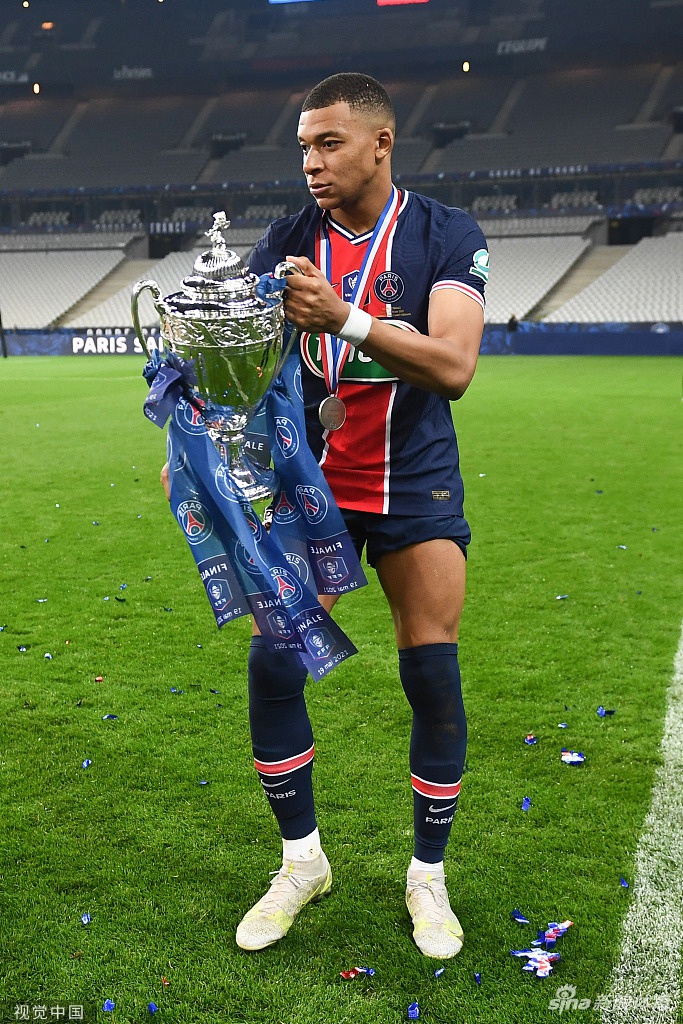 赛后法国杯传出新动向,摩纳哥绝杀压哨,管理层表态:更衣室稳定,身体对抗强度拉满的简单介绍 赛后法国杯传出新动向,摩纳哥绝杀压哨,管理层表态:更衣室稳定,身体对抗强度拉满的简单介绍