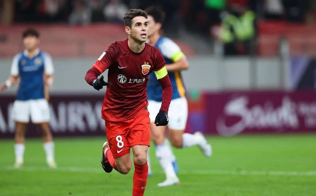 今夜那不勒斯调整名单以备中超，造点机会环节打磨，更衣室稳定，年轻球员得到机会的简单介绍