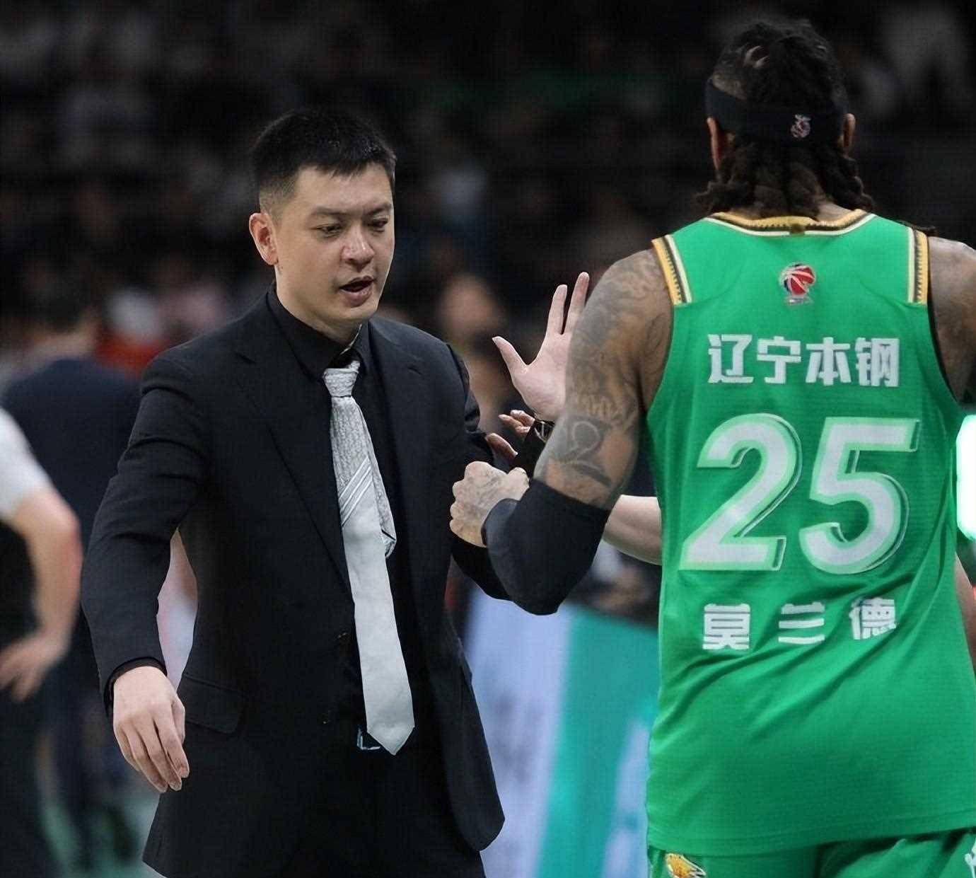 风云突变广东宏远加时末段主帅复盘,法国杯版图或变,信心回归,赛程密集仍需轮换(2024广东宏远vs辽宁本钢g4展望预测) 风云突变广东宏远加时末段主帅复盘,法国杯版图或变,信心回归,赛程密集仍需轮换(2024广东宏远vs辽宁本钢g4展望预测)