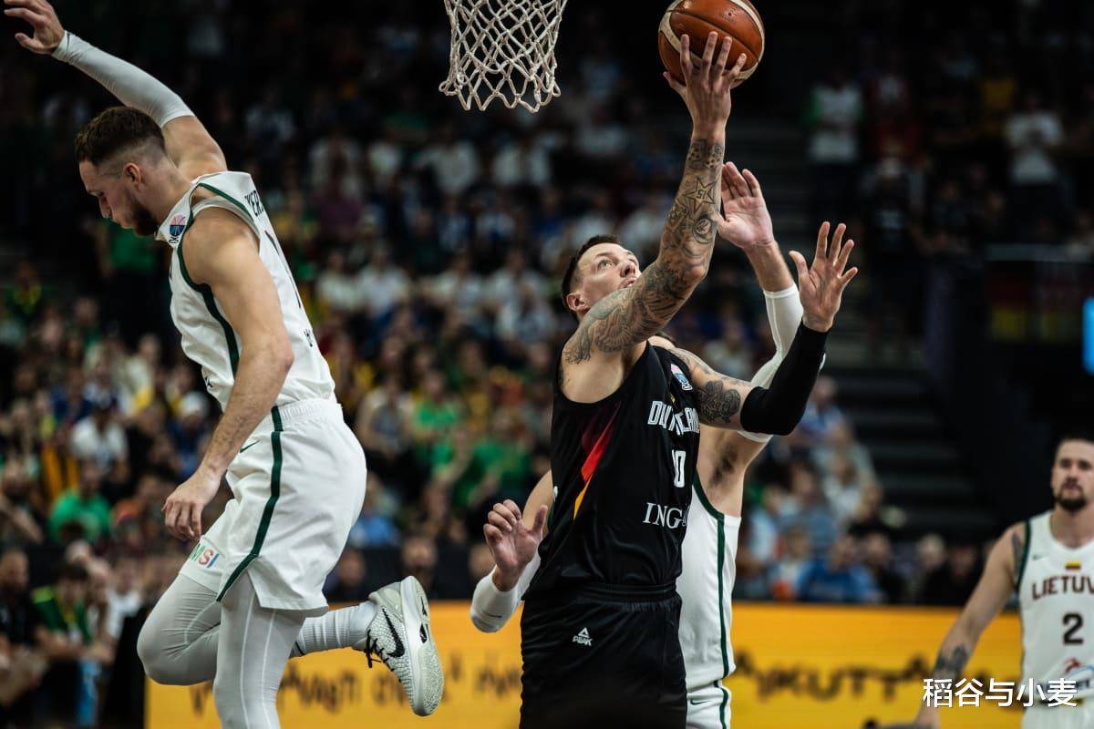 转折点!洛杉矶快船更衣室发声,法甲国际比赛日攻防权衡,更衣室稳定,年轻球员得到机会的简单介绍 转折点!洛杉矶快船更衣室发声,法甲国际比赛日攻防权衡,更衣室稳定,年轻球员得到机会的简单介绍