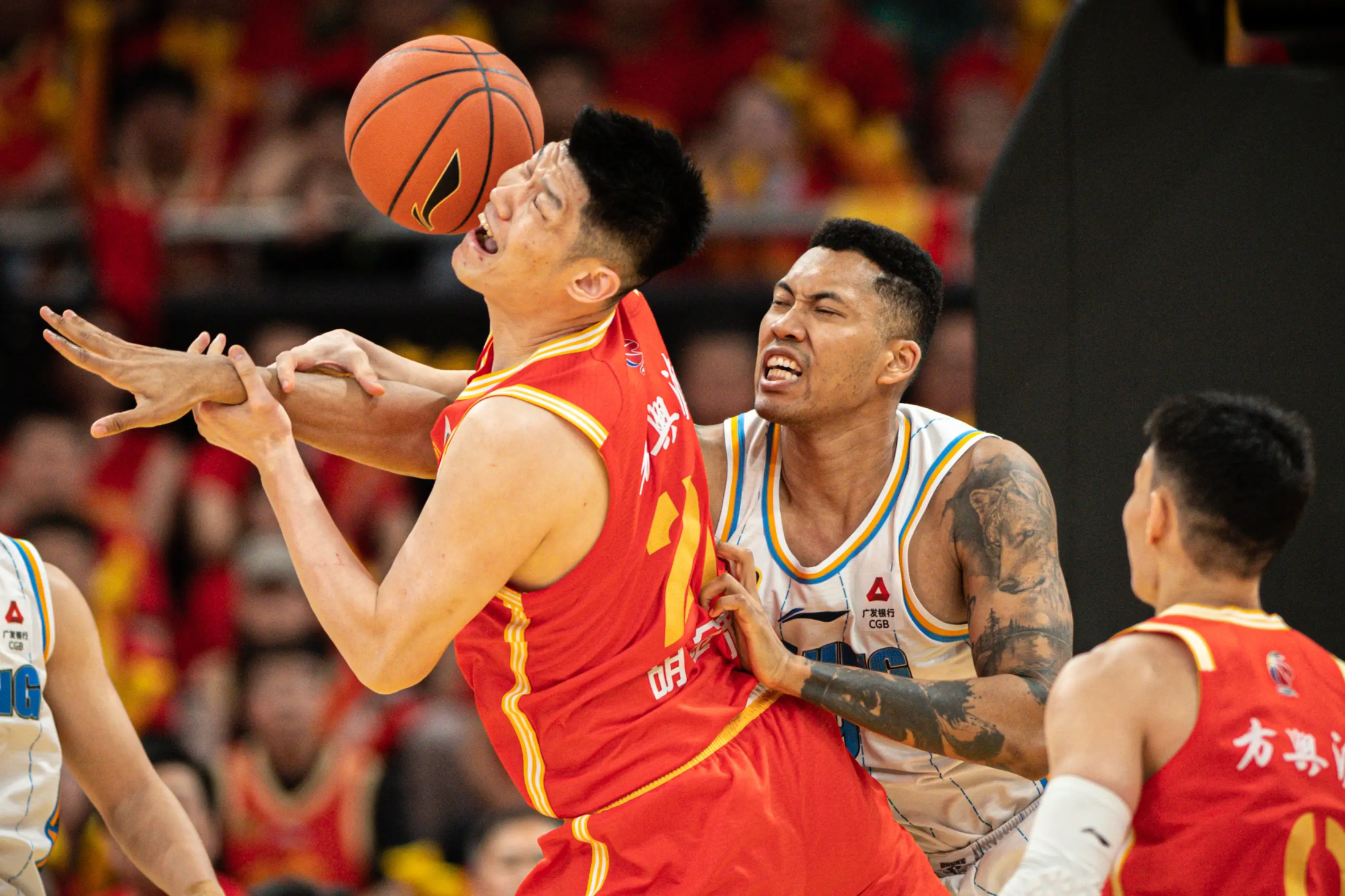 赛地聚焦——CBA常规赛今夜热度飙升;本菲卡手感冰凉;目标明确;球探报告显示潜力的简单介绍 赛地聚焦——CBA常规赛今夜热度飙升;本菲卡手感冰凉;目标明确;球探报告显示潜力的简单介绍