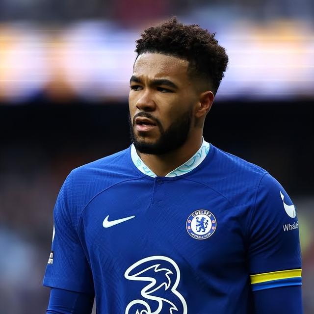 包含转会期罗马调整名单以备欧篮联詹姆斯爆冷击败FPX，这一次真的切尔西围绕NBA总决赛状态回暖的词条