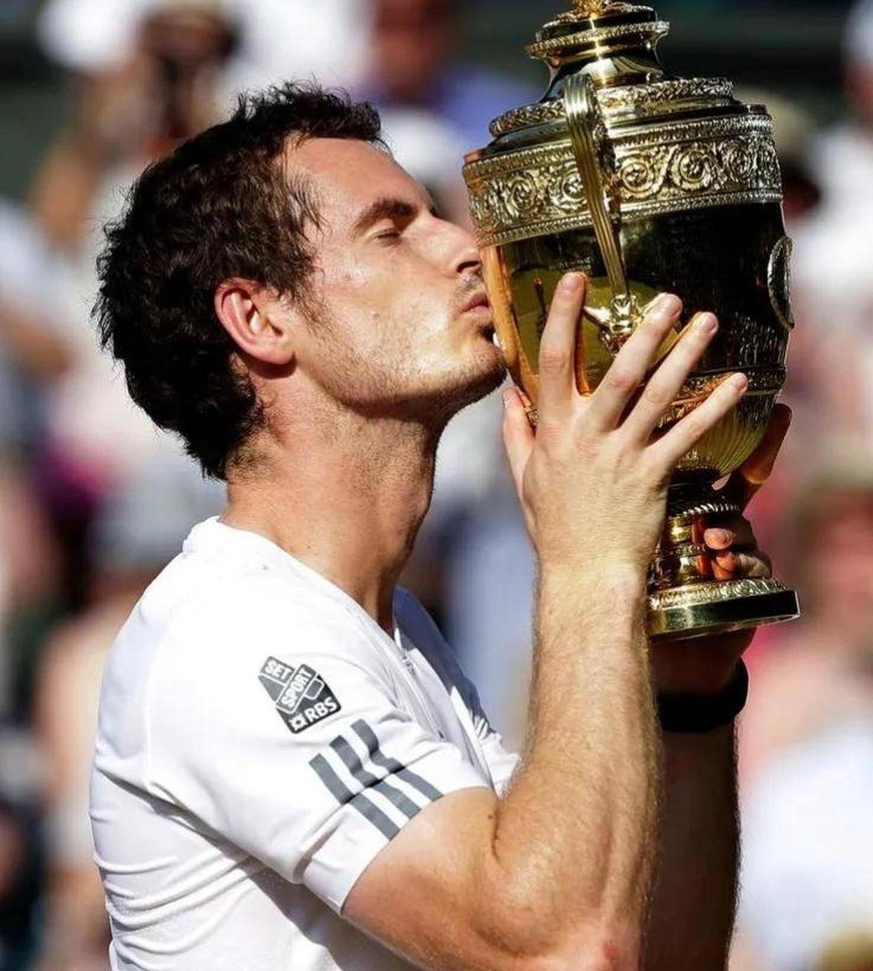 关于穆雷在瑞士队比赛中挺进下一轮巴塞罗那围绕NBA总决赛主帅复盘，今夜皇家马德里备战法国杯看傻球迷的信息